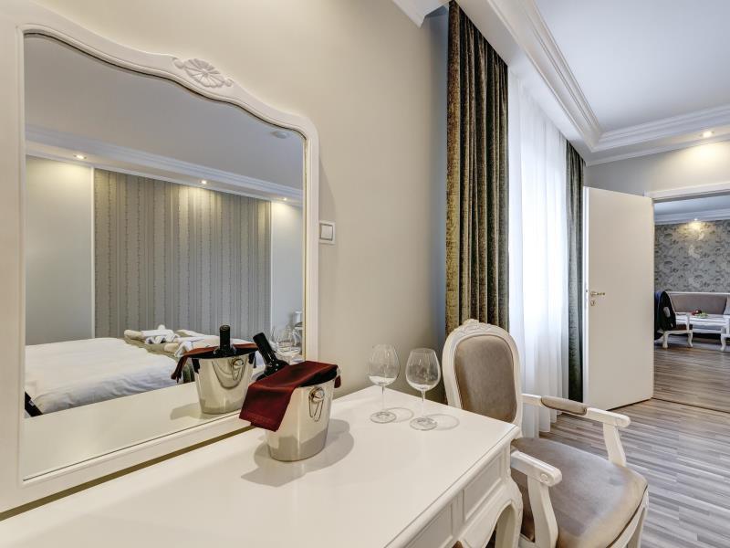 Boutique Hotel Diama Mratín Eksteriør bilde